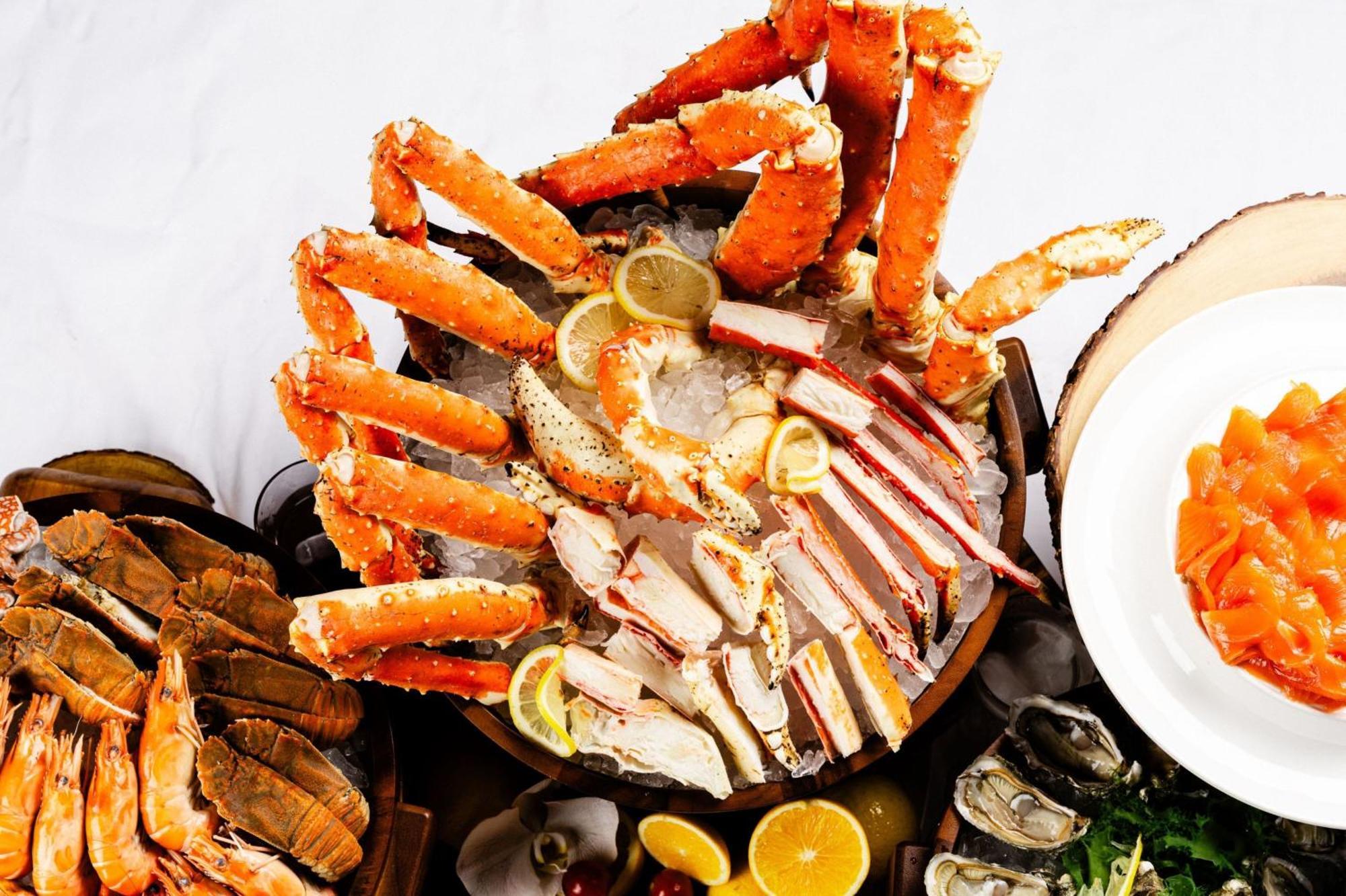 Sheraton Grande Sukhumvit, A Luxury Collection Hotel, Банкок Екстериор снимка Crab legs