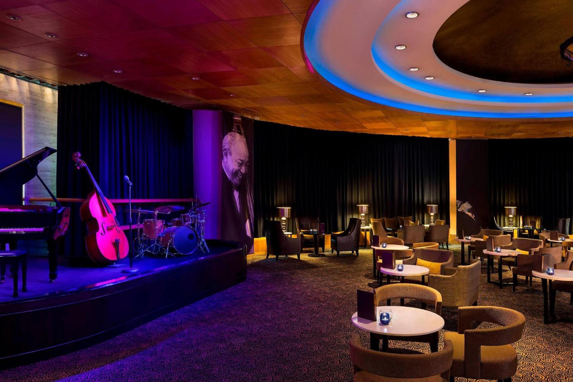 Sheraton Grande Sukhumvit, A Luxury Collection Hotel, Банкок Екстериор снимка The Jazz Bar