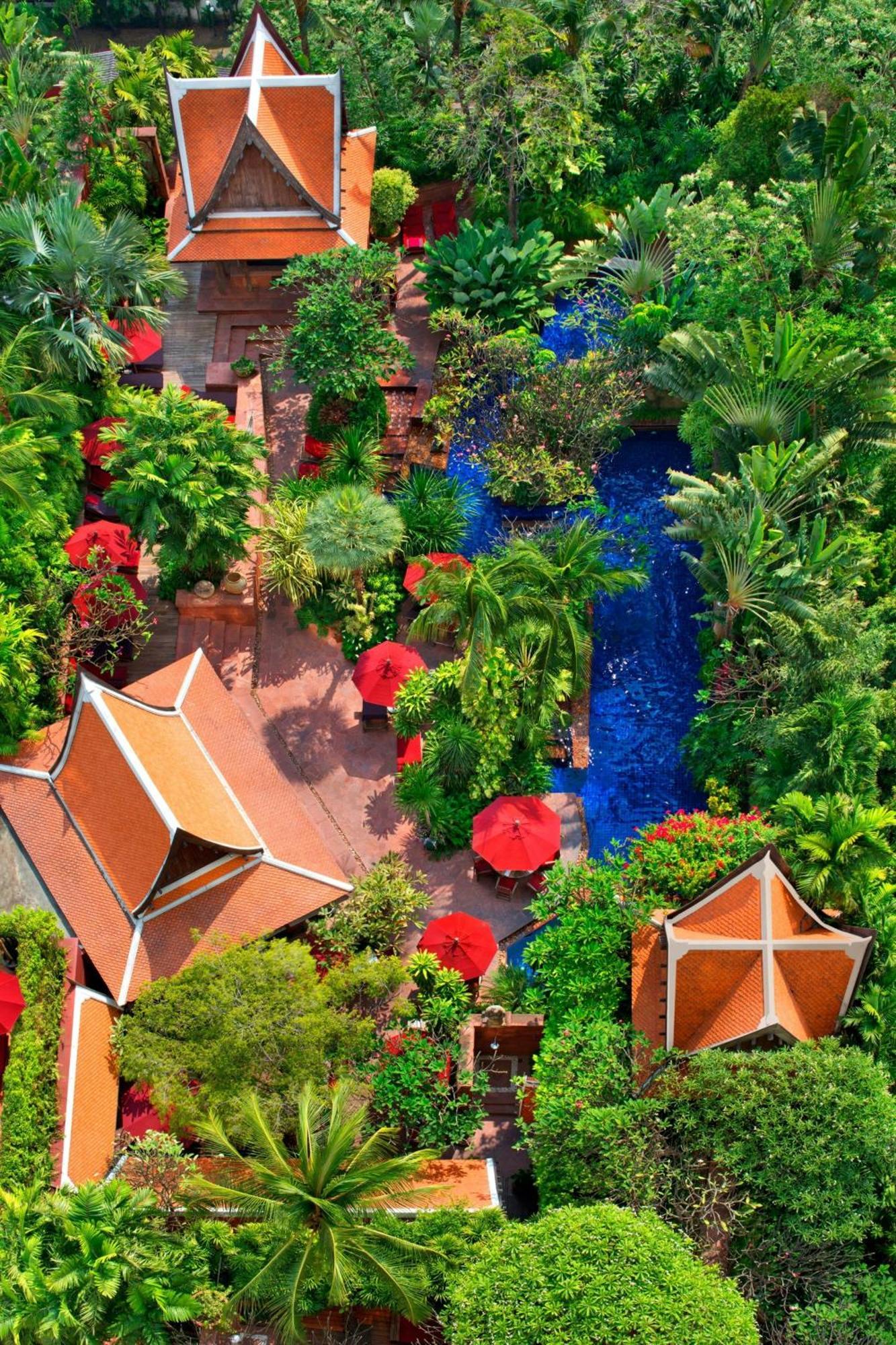 Sheraton Grande Sukhumvit, A Luxury Collection Hotel, Банкок Екстериор снимка The resort's interior